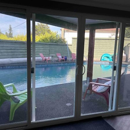 Tranquil Oasis 2 Bedroom Suite With Pool View Victoria Buitenkant foto